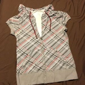 Maurice’s plaid short sleeve hoodie large